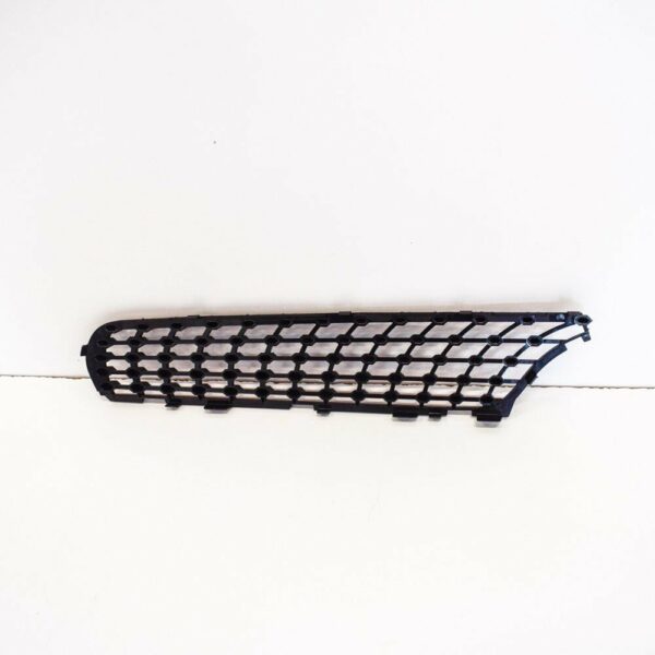 NEW MERCEDES-BENZ C TOP LEFT SIDE DIAMOND RADIATOR GRILLE COVER W205 A2058881960 - Image 4