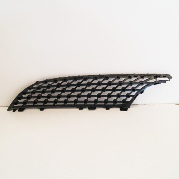 Mercedes Benz C Class W205 Front Right Bumper Grille A2058882260 NEW ORIGINAL - Image 4