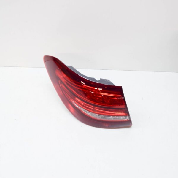 NEW MERCEDES-BENZ C T-MODEL S205 REAR LEFT TAIL LIGHT A2059065100 ORIGINAL - Image 4