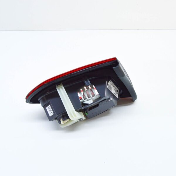 NEW MERCEDES-BENZ C T-MODEL S205 REAR RIGHT INNER TAIL LAMP A2059065600 ORIGINAL - Image 4