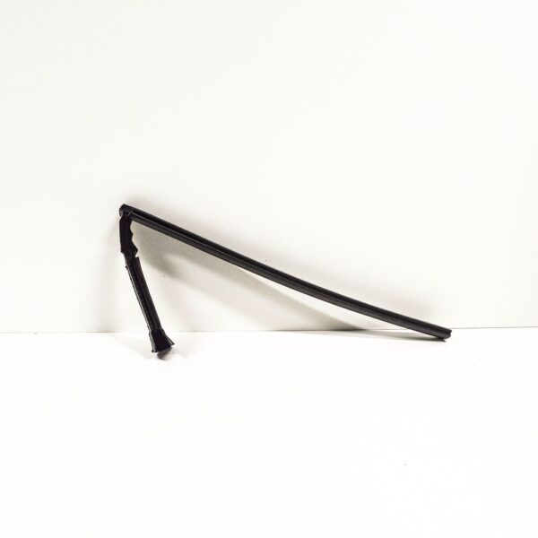 NEW MB CLS C218 ENGINE COMPARTMENT RIGHT SIDE RUBBER SEAL A2186280198 ORIGINAL - Image 4