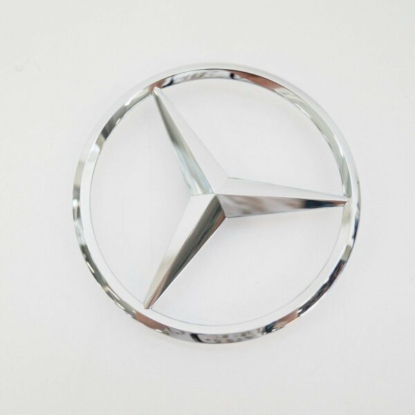 NEW MERCEDES-BENZ CLS C218 REAR BOOT LID BADGE A2188170016 ORIGINAL - Image 4