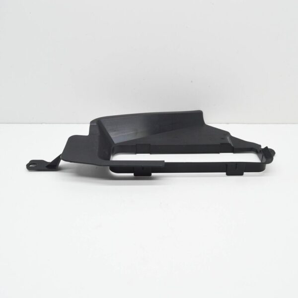 MB CLS C218 air intake flap cover rear right A2188300200 - Image 4