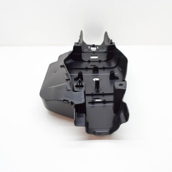 MB GLA H247 AMG spring connection trim rear left A2473528700 part - Image 4