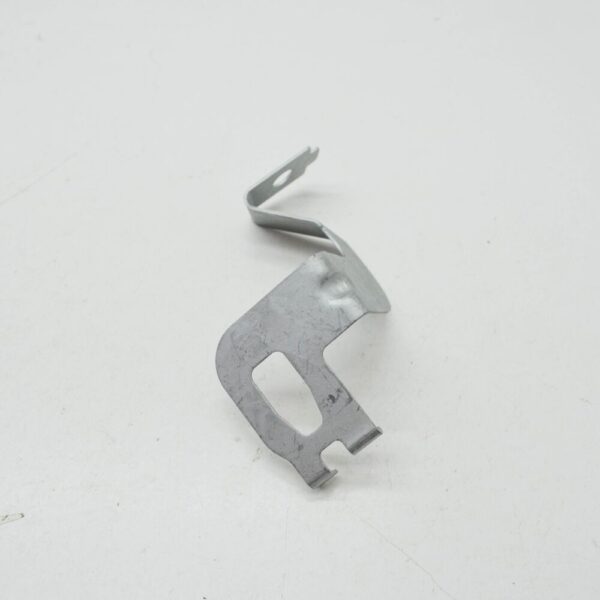 NEW MERCEDES BENZ GLC C253 FRONT SPLASH SHIELD RIGHT BRACKET A2535240140 - Image 4