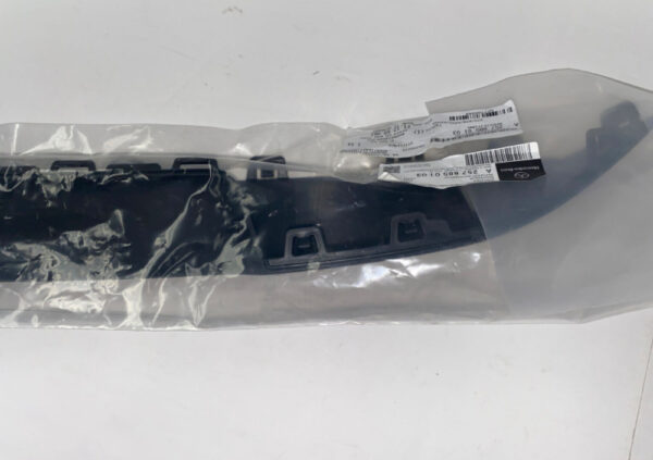 NEW MB CLS C257 REAR BUMPER CENTRER BOTTOM STIFFENER A2578850103 ORIGINAL - Image 4