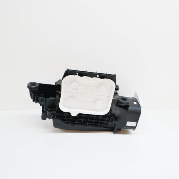 NEW MERCEDES-BENZ C-CLASS W205 AIR FILTER BOX A2740900001 - Image 4