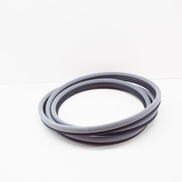 NEW MERCEDES-BENZ G W463 REAR DOOR SEAL A46373706307098 ORIGINAL - Image 4