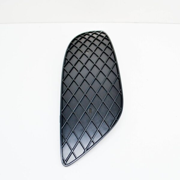 NEW MERCEDES-BENZ VITO W639 FRONT BUMPER RIGHT GRILLE A6398850453 ORIGINAL - Image 4