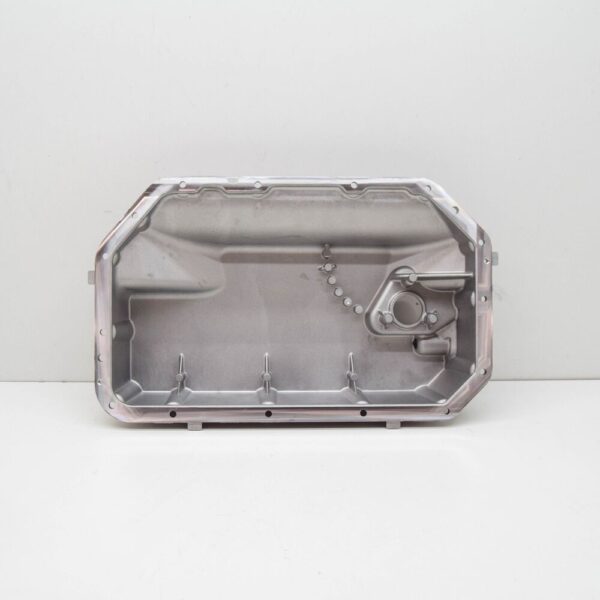 Mercedes-Benz Vito W447 Engine Oil Pan A65106319 NEW - Image 5