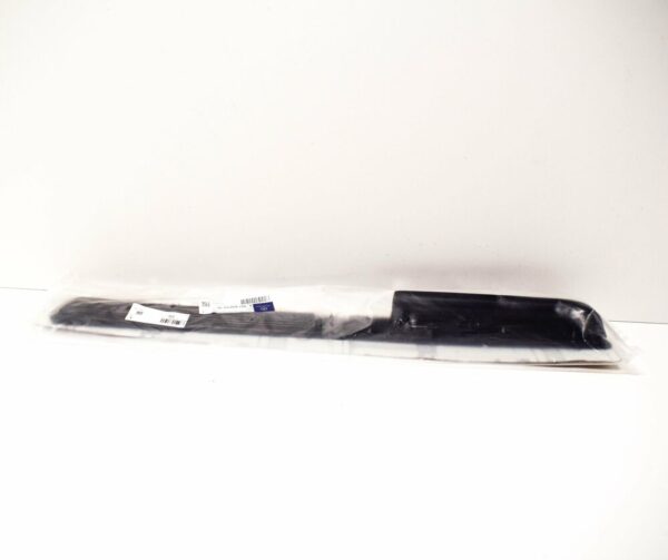 NEW MERCEDES-BENZ SPRINTER 903 BONNET HOOD GRILLE TRIM A9018300318 ORIGINAL - Image 4